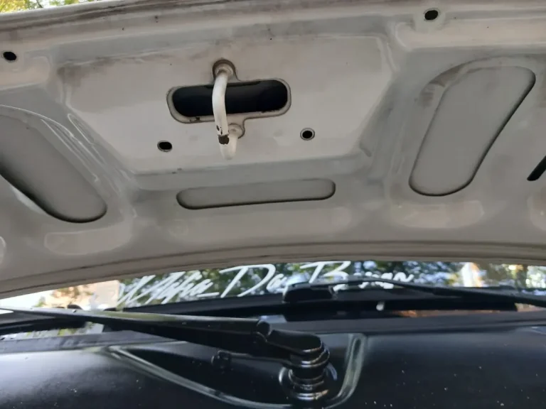 Caminhão Kia Bongo 2.5 Std 4×2 Rs Turbo C/ Carroceria 2p