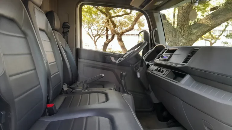 Caminhão Volkswagen Delivery Express 2025 Baú Grande