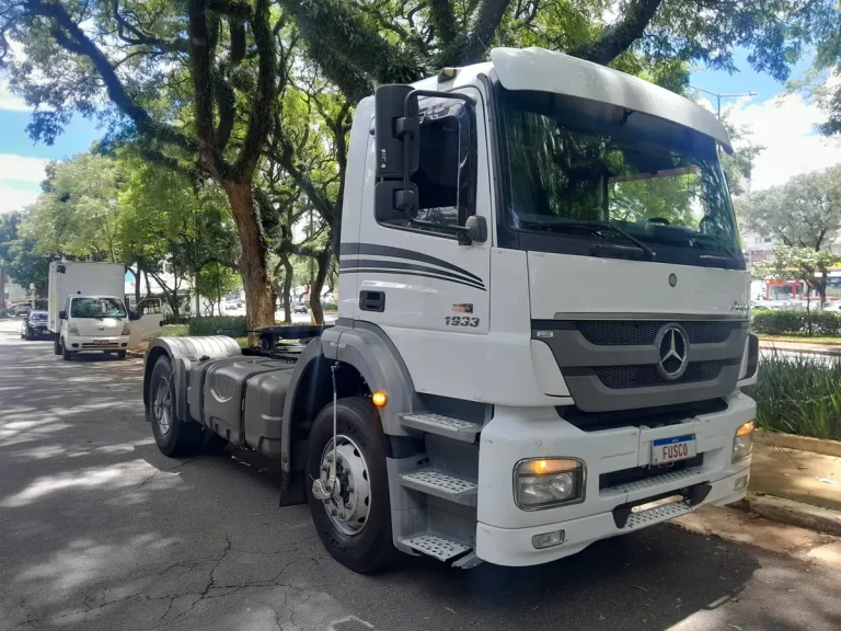Caminhão Mercedes Benz Axor 1933 2018 Completo Automático