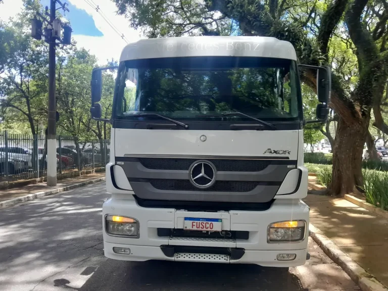 Caminhão Mercedes Benz Axor 1933 2018 Completo Automático