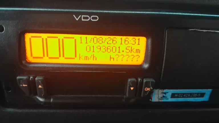 Caminhão Mercedes-Benz Accelo 1016 2020 Completo