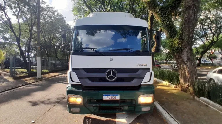 Caminhão Mercedes-benz Axor 1933 Leito Teto Baixo 2018