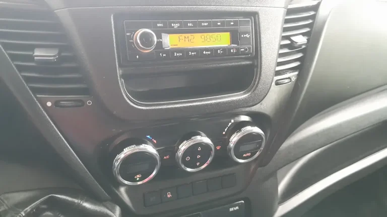 Caminhão Iveco Daily 70.170 Cabine Dupla 2022 Baú
