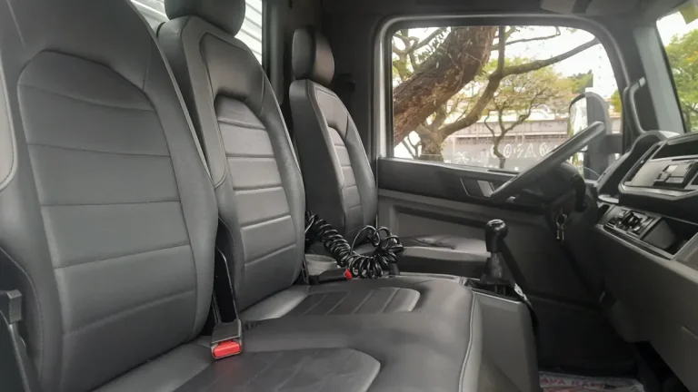 Caminhão Volkswagen 11.180 Delivery 2023 Baú