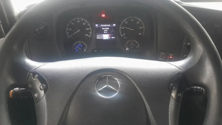 Caminhão Mercedes-benz Axor 1933 Leito Teto Baixo 2018