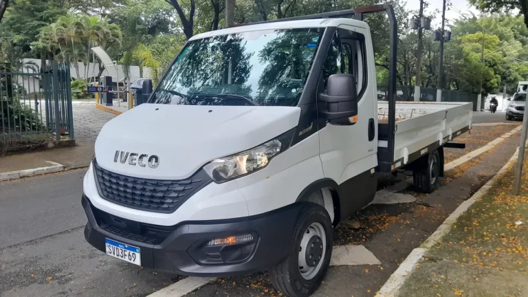Caminhão Iveco Daily Chasis 3.0 30-160 3750 Cab. Simples 2P