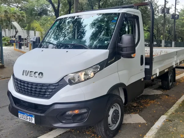 Caminhão Iveco Daily Chasis 3.0 30-160 3750 Cab. Simples 2P