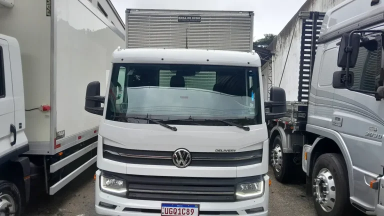 Caminhão Volkswagen Delivery Express 2026 Baú 0 Km