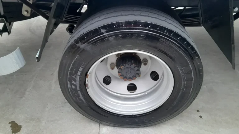 Caminhão Iveco Daily 70.170 Cabine Dupla 2022 Baú