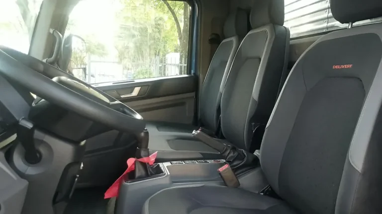 Caminhão Volkswagen Delivery Express 2021 Baú 4,50 Mts