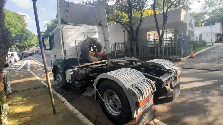 Caminhão Mercedes-benz Axor 1933 Leito Teto Baixo 2018