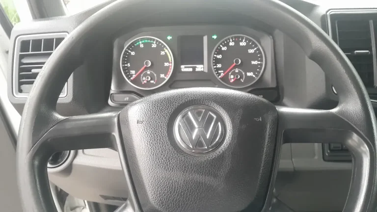 Caminhão Volkswagen 11.180 Delivery 2023 Baú