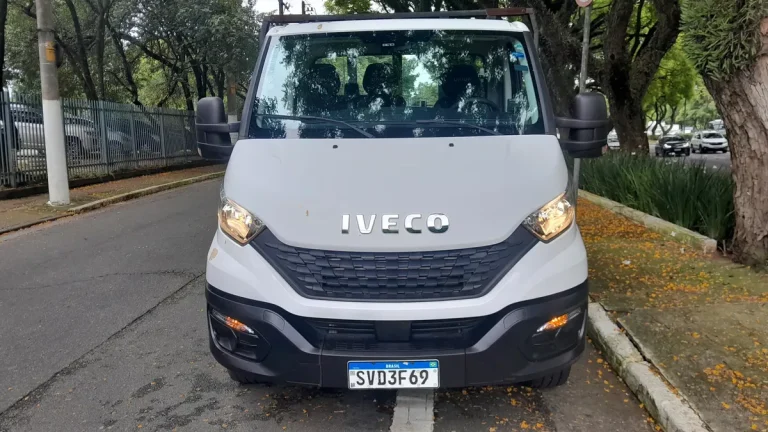 Caminhão Iveco Daily Chasis 3.0 30-160 3750 Cab. Simples 2P