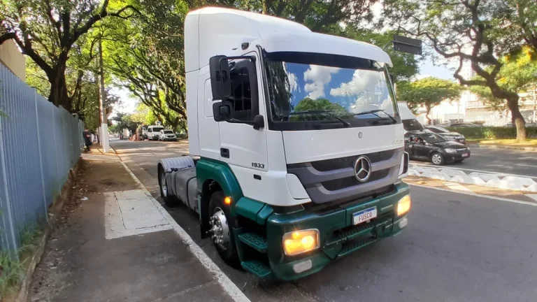 Caminhão Mercedes-benz Axor 1933 Leito Teto Baixo 2018