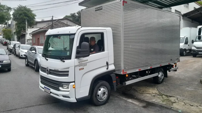 Caminhão Volkswagen Delivery Express 2026 Baú 0 Km