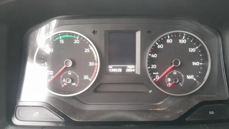 Caminhão Volkswagen 11.180 Delivery 2023 Baú