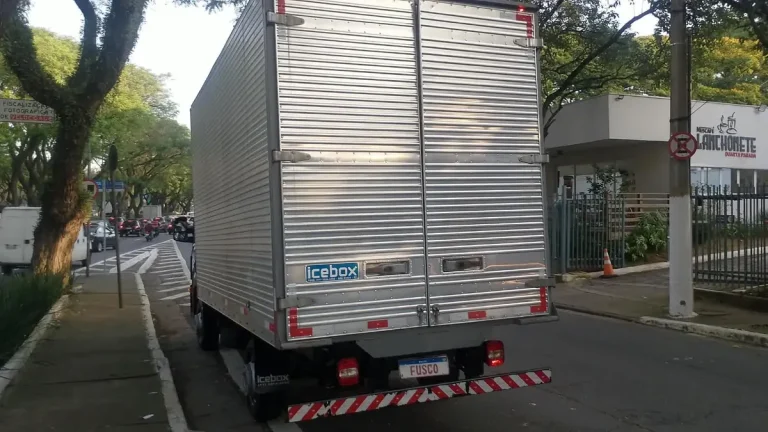 Caminhão Volkswagen Delivery Express 2021 Baú 4,50 Mts