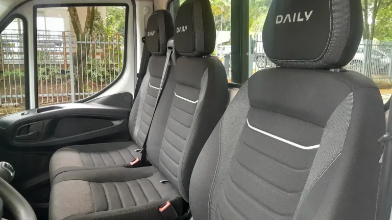 Caminhão Iveco Daily Chasis 3.0 30-160 3750 Cab. Simples 2P